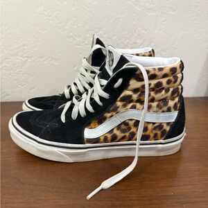 Leopard vans